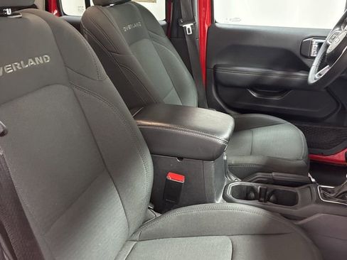 Used 2023 Jeep Gladiator Overland image 24