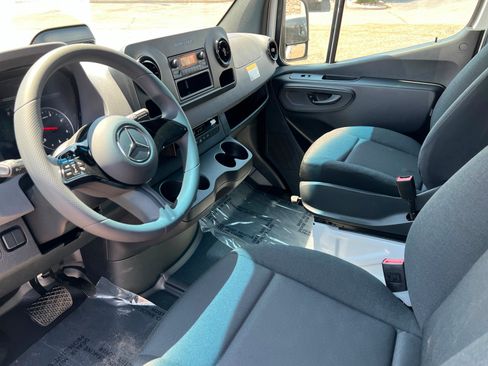 New 2026 Mercedes-Benz Sprinter 2500 image 11
