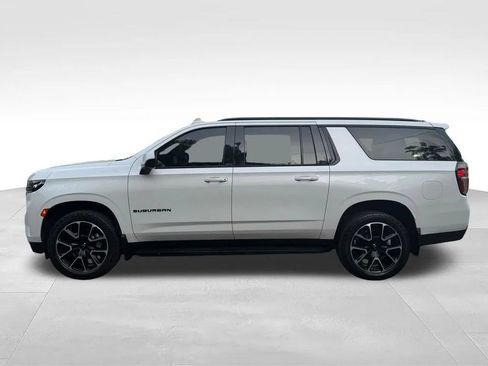 Used 2021 Chevrolet Suburban RST RWD image 2