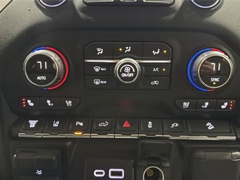 Used 2021 Chevrolet Silverado 3500 LTZ w/ LTZ Premium Package image 11