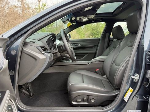 Certified 2025 Cadillac CT4 Premium Luxury image 27