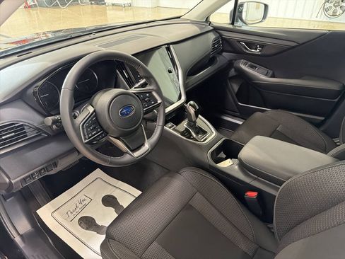 Used 2023 Subaru Outback Premium AWD/4WD image 9
