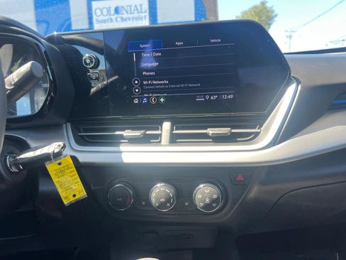 Certified 2024 Chevrolet Trax LS w/ LS Convenience Package FWD image 25