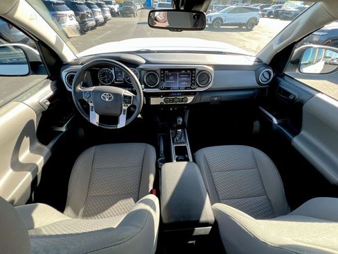 Used 2022 Toyota Tacoma SR5 image 17