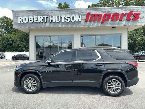 Used 2023 Chevrolet Traverse LT w/ LPO, Cargo Package AWD/4WD image 1