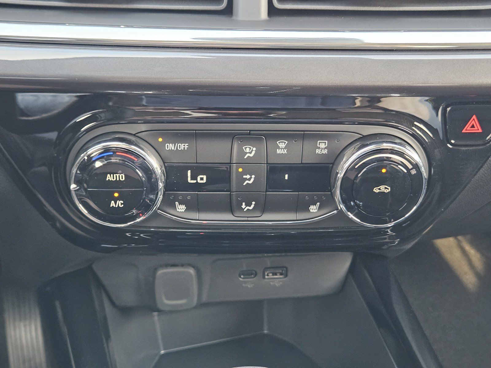 New 2026 Chevrolet Trax ACTIV w/ Driver Confidence Package FWD image 14