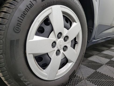 Used 2015 Chevrolet Sonic LS FWD image 31