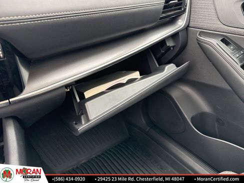 Used 2021 Nissan Rogue SV image 18