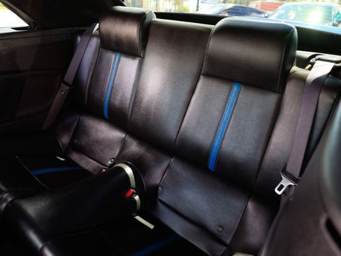 Used 2010 Ford Mustang GT image 11