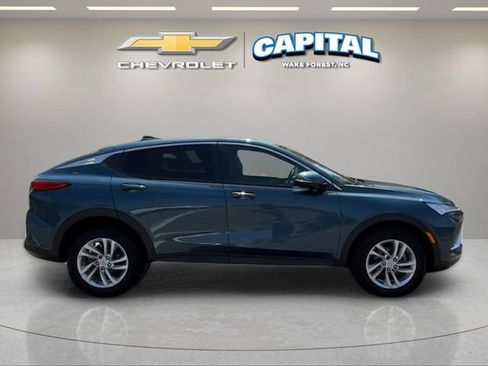 Used 2024 Buick Envista Preferred w/ Convenience I Package FWD image 7