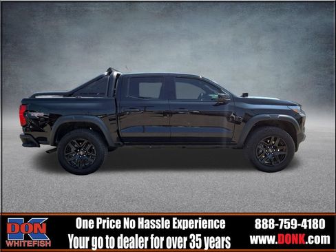 Used 2025 Chevrolet Colorado Trail Boss w/ Midnight Edition AWD/4WD image 9