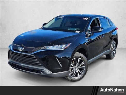 Used 2021 Toyota Venza LE w/ Carpet Mat Package (TMS) image 1