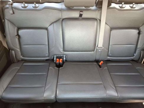 Used 2025 GMC Sierra 1500 SLT RWD image 16