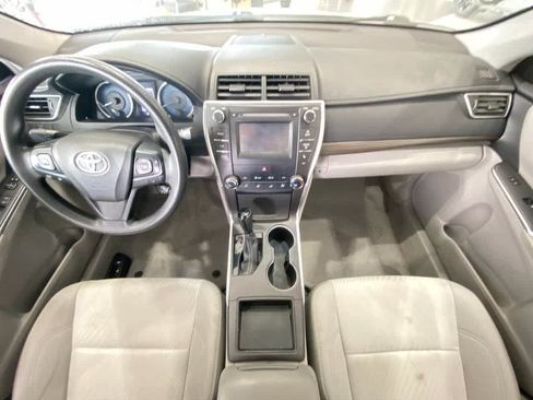 Used 2016 Toyota Camry LE FWD image 23
