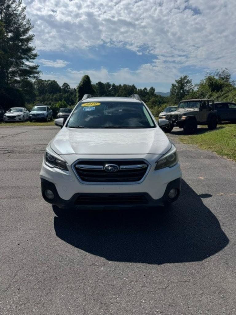 Used 2019 Subaru Outback 3.6R Limited w/ Popular Package #2 AWD/4WD image 2