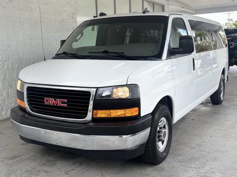 Used 2018 GMC Savana 3500 LT w/ LT Preferred Equipment Group image 3