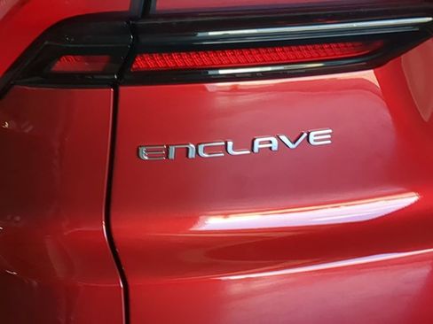 Used 2025 Buick Enclave Sport Touring w/ Power Package FWD image 13