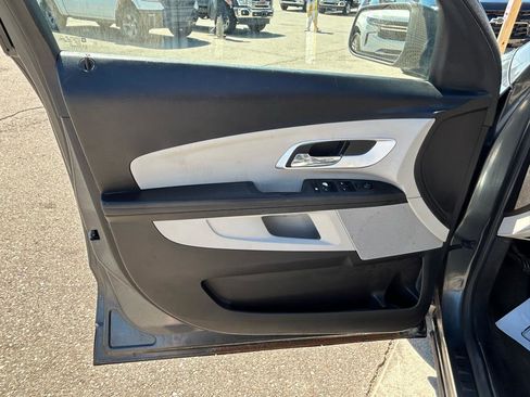 Used 2011 Chevrolet Equinox LS AWD/4WD image 13