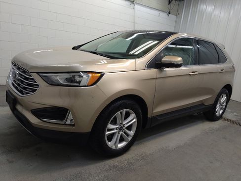 Used 2020 Ford Edge SEL w/ Convenience Package FWD image 2