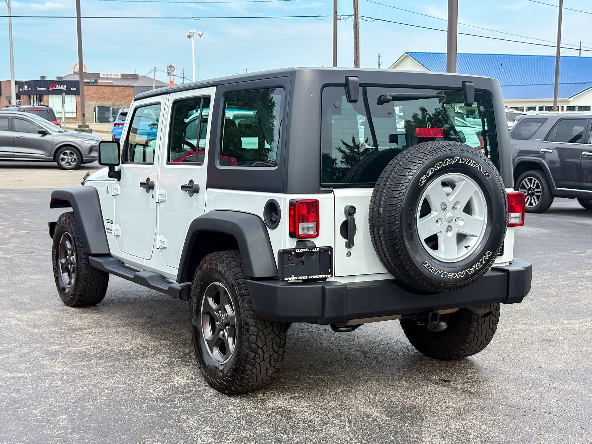 Used 2017 Jeep Wrangler Unlimited Sport w/ Connectivity Group AWD/4WD image 8