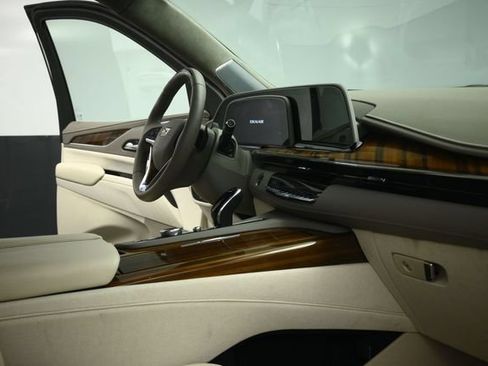 Used 2024 Cadillac Escalade Sport Platinum RWD image 59
