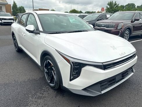 Certified 2025 Kia K4 EX FWD image 7