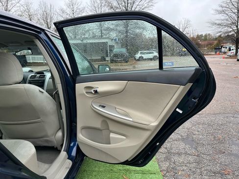 Used 2012 Toyota Corolla LE image 17