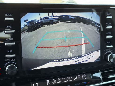 Used 2023 Toyota Sienna XLE image 19