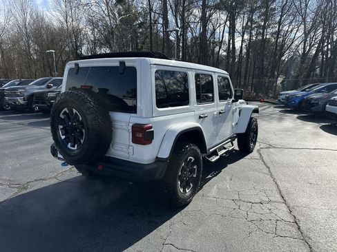 Used 2024 Jeep Wrangler Unlimited Rubicon 4xe image 9
