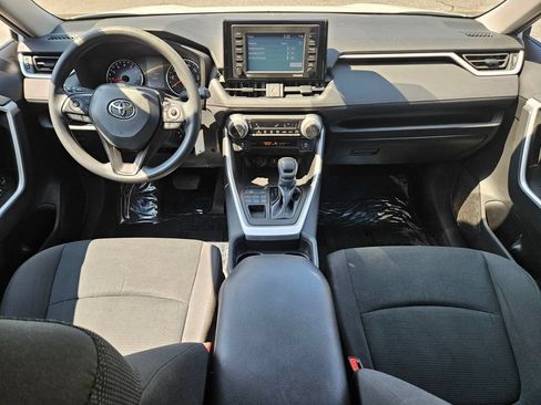 Used 2021 Toyota RAV4 LE AWD/4WD image 12