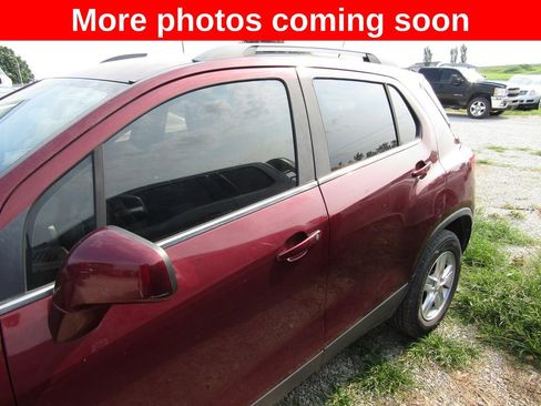 Used 2016 Chevrolet Trax LT AWD/4WD image 2