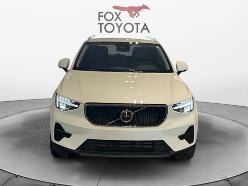Used 2023 Volvo XC40 B5 Core w/ Convenience Package image 14