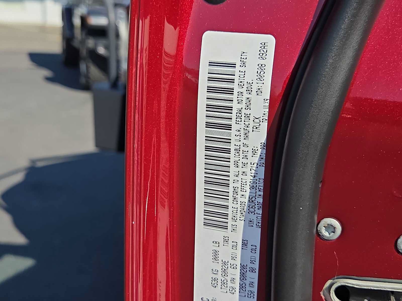 Used 2014 RAM 2500 Limited AWD/4WD image 29