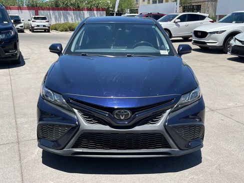 Used 2021 Toyota Camry SE FWD image 2