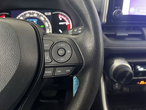 Used 2024 Toyota RAV4 LE AWD/4WD image 59