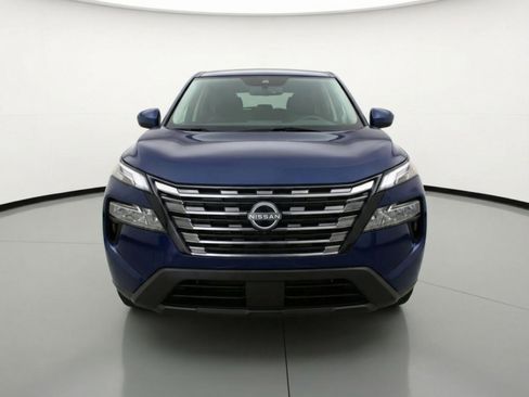 Used 2025 Nissan Rogue SV FWD image 2