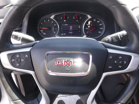 Used 2022 GMC Acadia SLE w/ LPO, Floor Liner Package FWD image 22