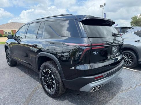 Used 2024 Chevrolet Traverse Z71 AWD/4WD image 7