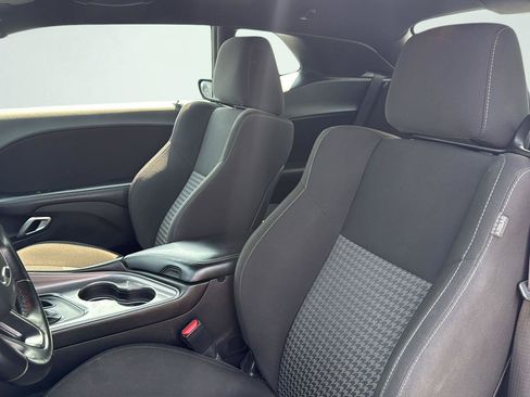 Used 2023 Dodge Challenger GT RWD image 11