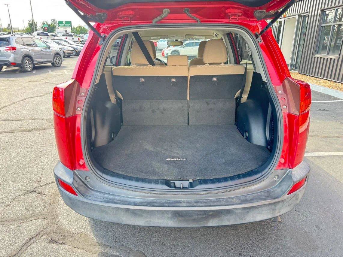 Used 2013 Toyota RAV4 LE AWD/4WD image 21