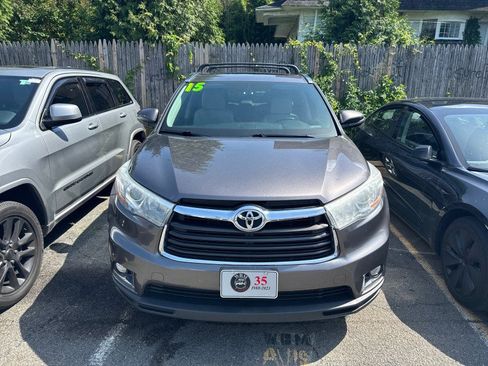 Used 2015 Toyota Highlander Limited AWD/4WD image 4