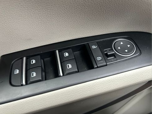 Used 2024 Kia Soul LX w/ Option Group 015 FWD image 24