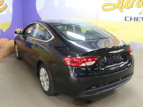 Used 2015 Chrysler 200 LX FWD image 5