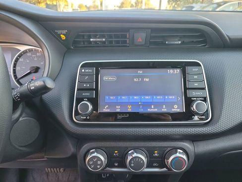 Certified 2022 Nissan Kicks S image 20