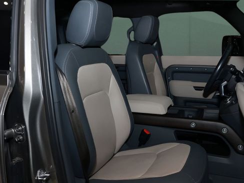 Used 2023 Land Rover Defender 110 X-Dynamic SE image 19