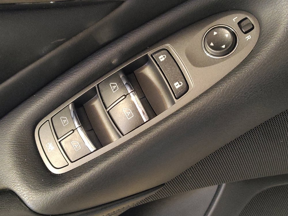 Used 2015 INFINITI Q50 Premium w/ Deluxe Touring Package RWD image 27
