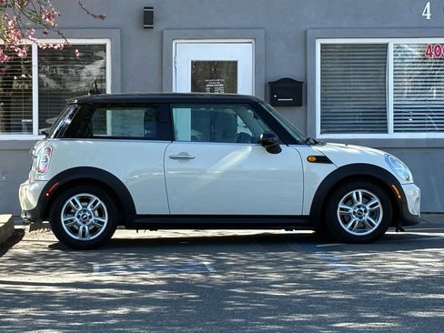 Used 2013 MINI Cooper Hardtop image 4