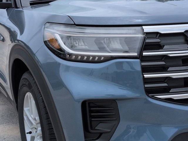 New 2026 Ford Explorer Active RWD image 9