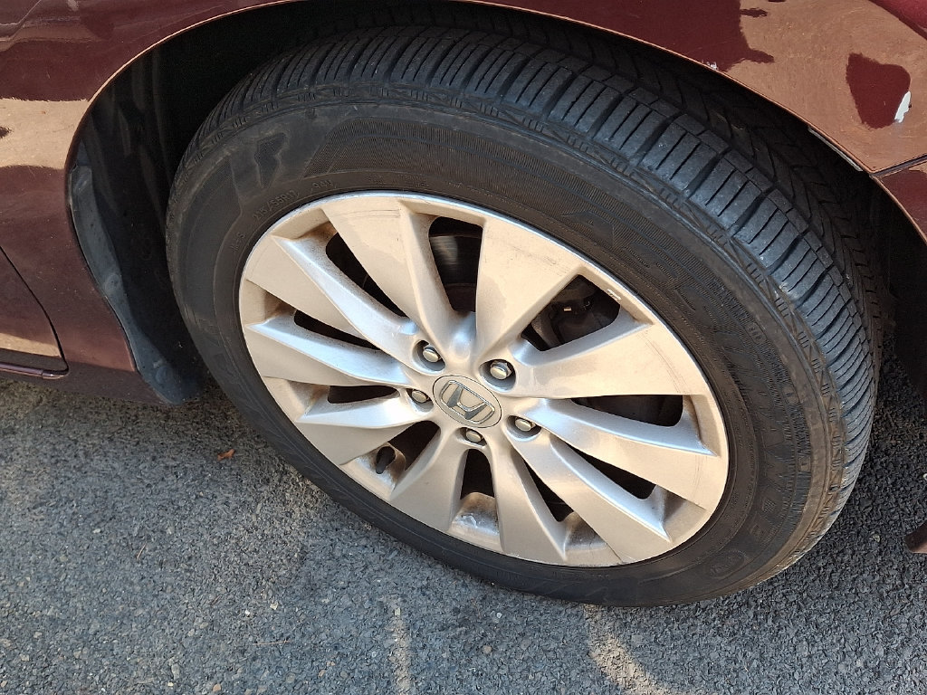 Used 2015 Honda Accord EX-L image 9