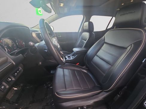 Used 2023 GMC Acadia Denali w/ Black Diamond Edition image 10